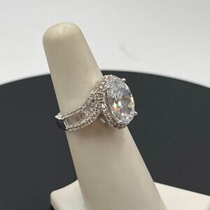 Sterling Silver Faceted Oval Cubic Zirconia Baguette Cocktail Halo Ring Sz 5.5